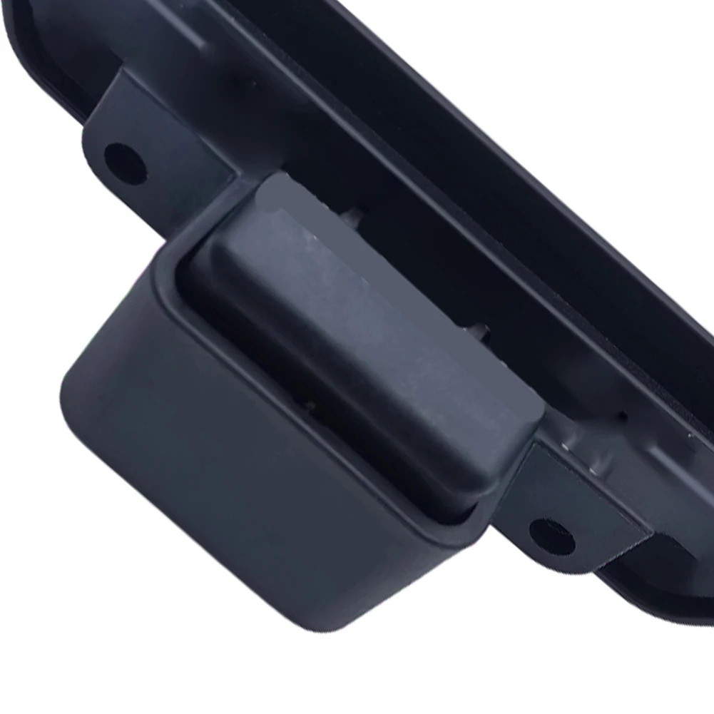 

Car Glovebox Handle Latch 0008404985 For Actros For MP4 For European Trucks Plastic Glovebox Handle Latch Upper Storage Lock
