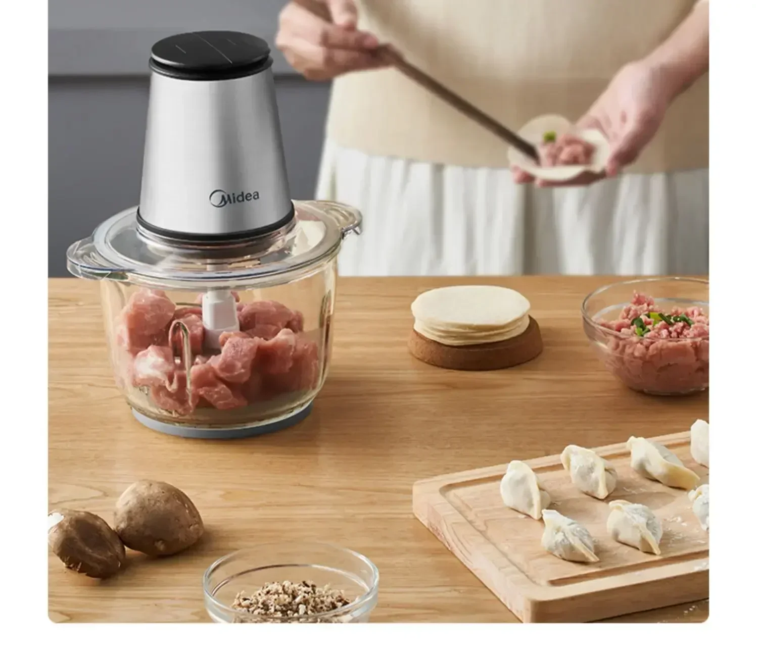 Household Electric Meat Grinder: Small Fully Automatic Minces Meat Mixes Vegetables Multifunctional Cooking Meat Mincing Machine