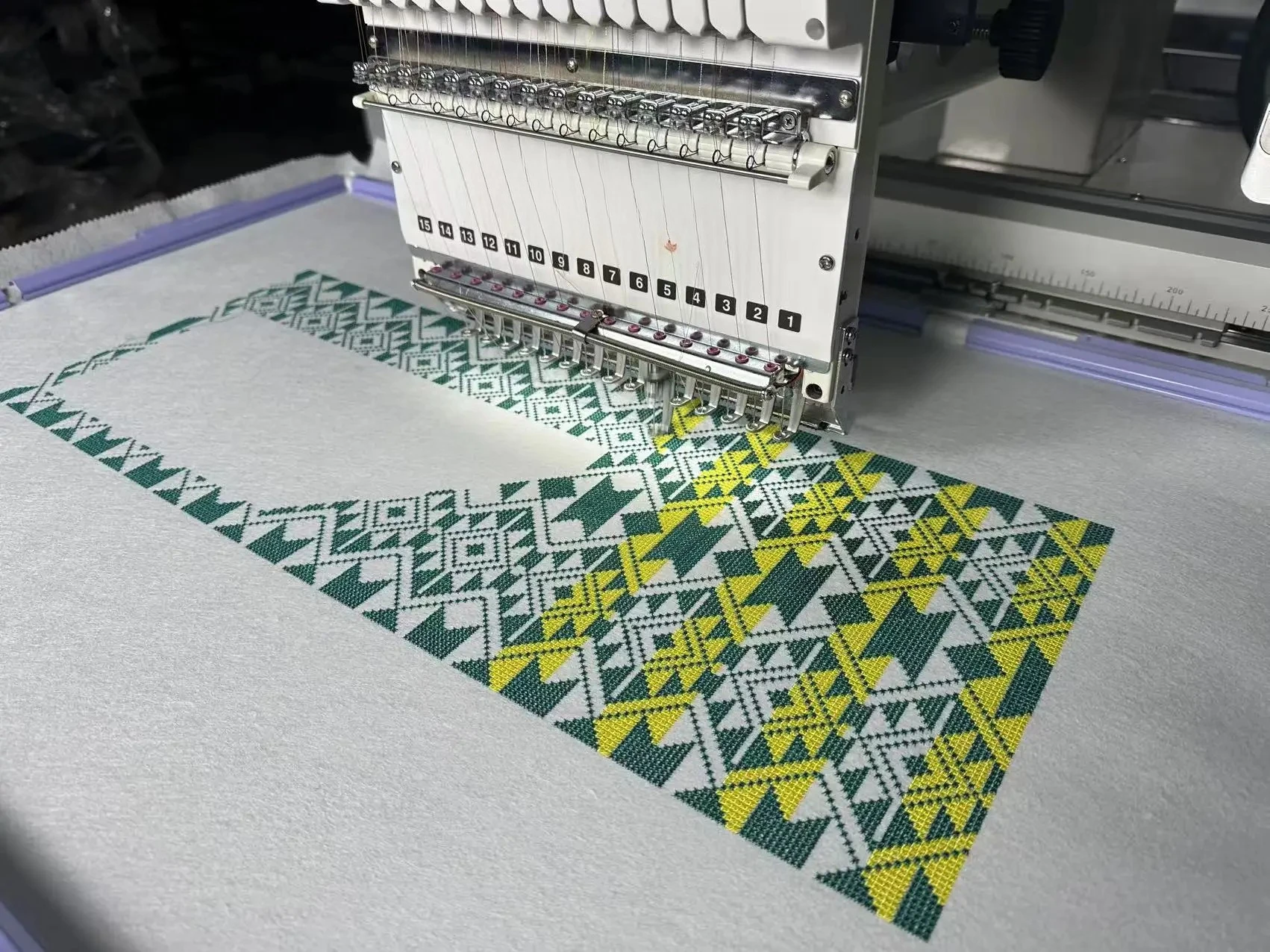 Dahao A15 Pro Industrial de un solo cabezal 500*350/800*500 máquina de bordar automática Digital 1200 RPM computarizada 2 años de garantía