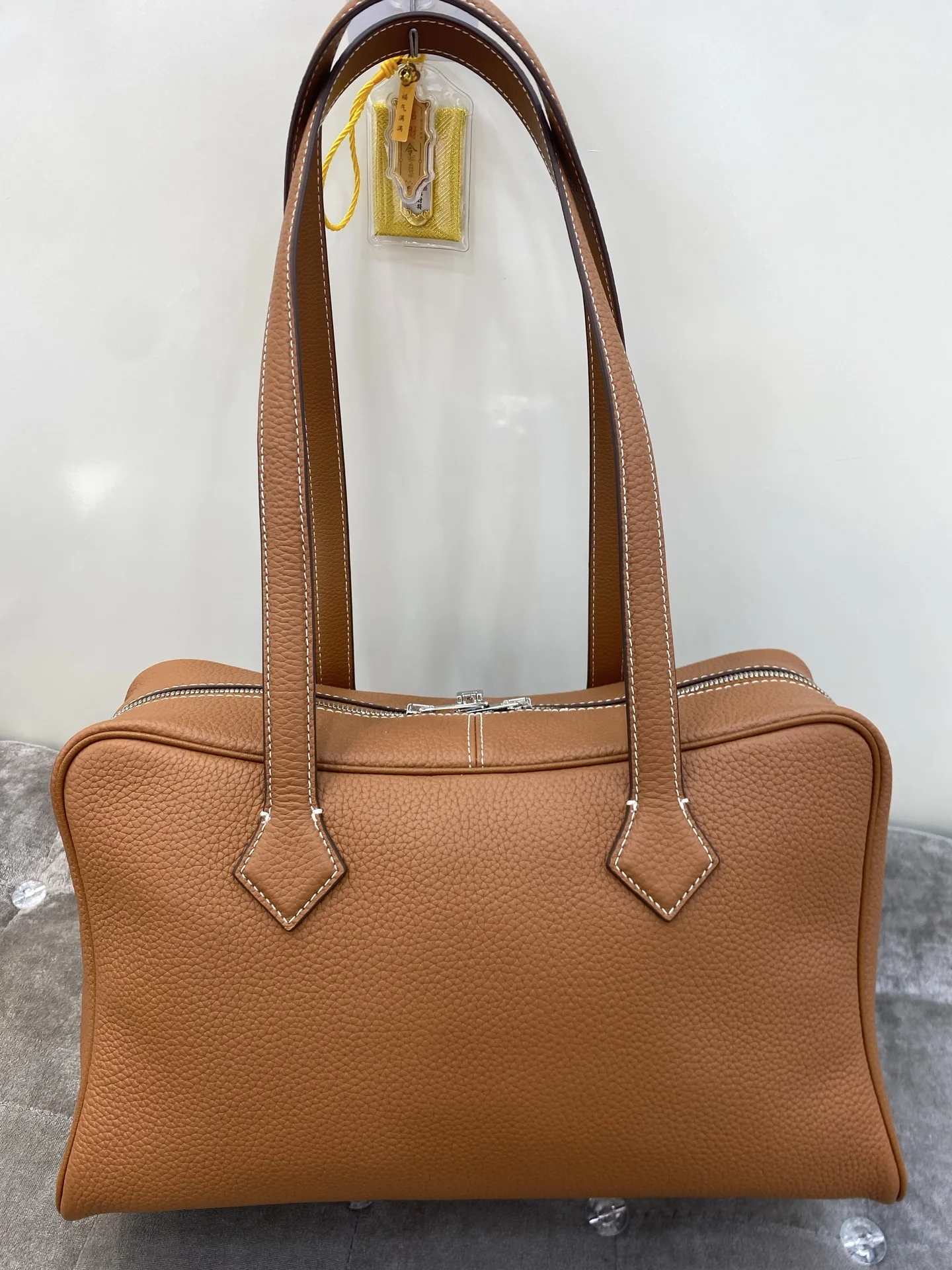 

High Quality First Layer Cowhide Boston BagCommuter Travel Light Large Capacity Handbag Casual Versatile