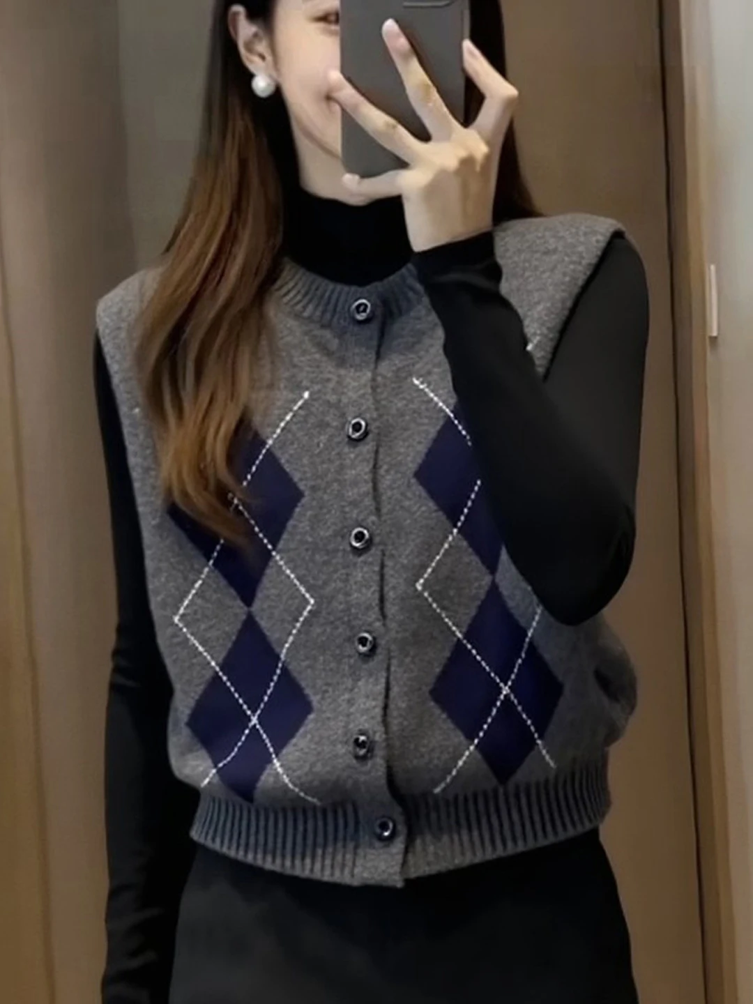 Soft Knitted Diamond Pattern Color Block College Style Vest Spring Autumn Unique Versatile Top for Girls Standard Fit round Neck