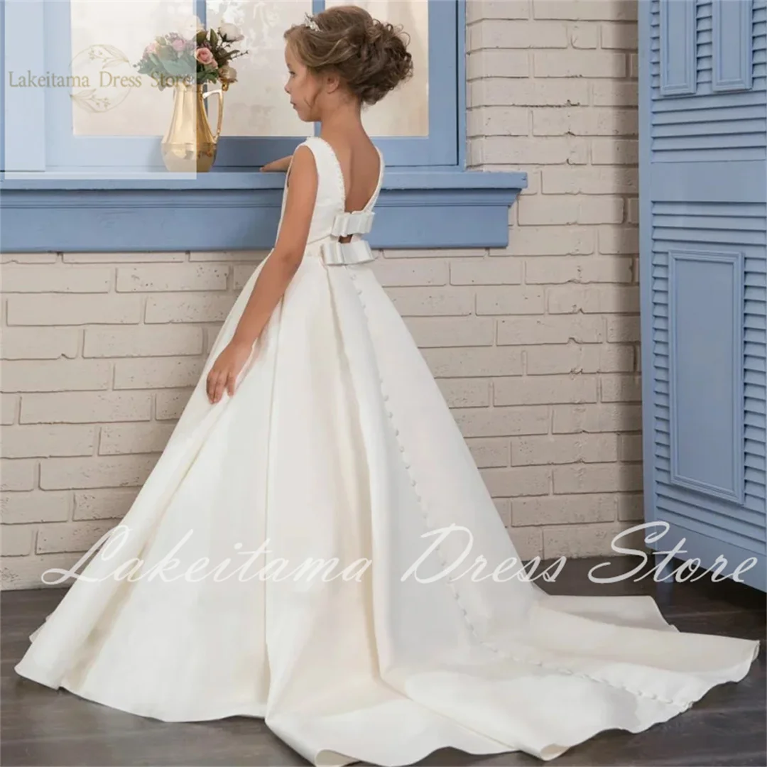 

Flower Girl Dresses Satin With Bow And Tailing Sleeveless For Wedding Birthday Party First Communion Gowns