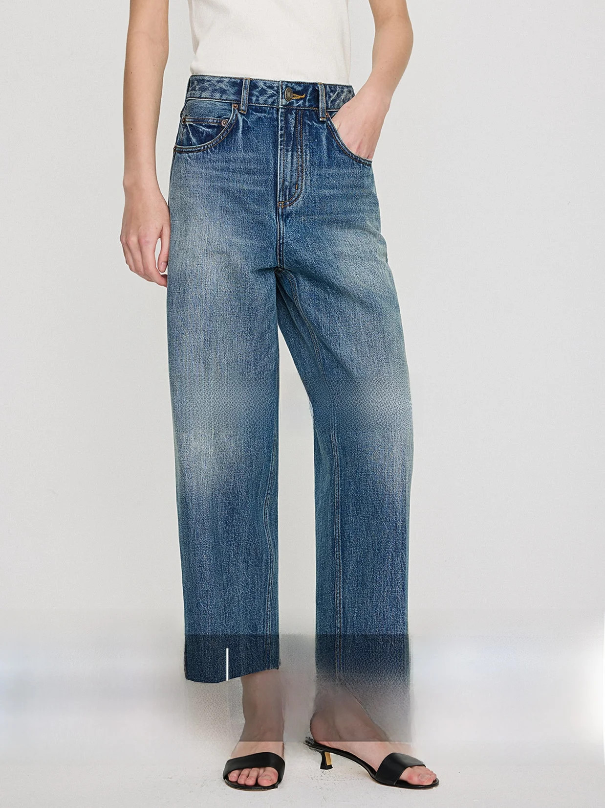 

Современные джинсы Slim Fit длиной 7/8 с золотой этикеткой, прямой крой, микроконусная талия, смесовый хлопок, застежка-молния, однотонные