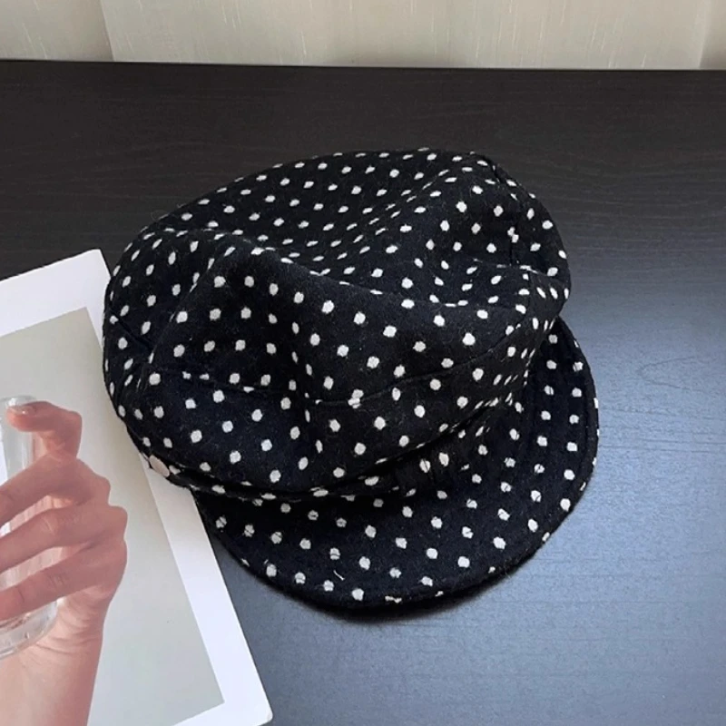 

Japanese Retro Woolen Polka Dot Printed Octagonal Hats Women Spring and Autumn Casual Versatile Show Face Small Literary Berets