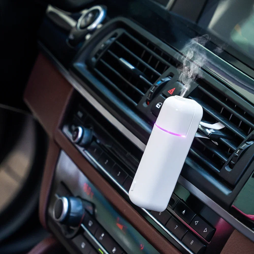 SCENTA Top Sale USB Rechargeable Car Aroma Diffuser,Wholesale Mini Portable Car Vent Clip Diffuser