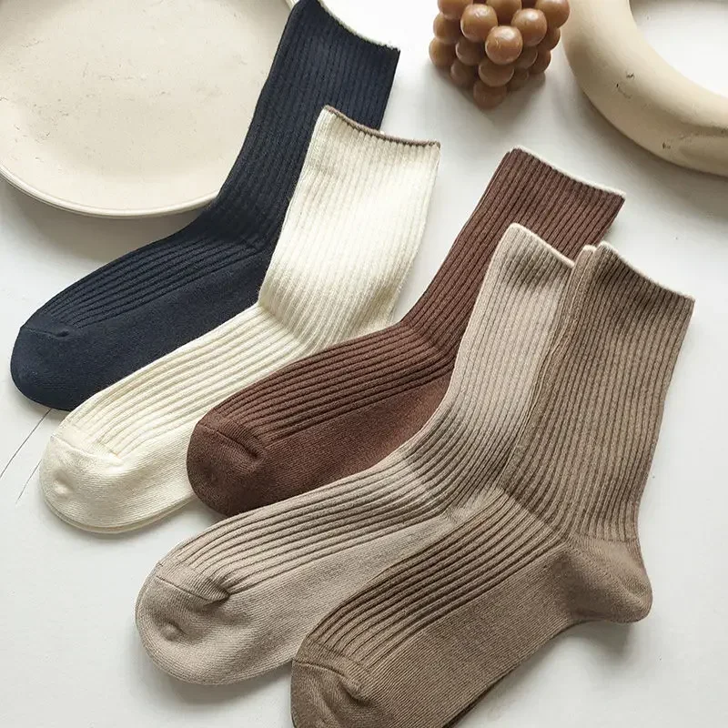 5 Pairs Of New Japanese Socks Set Solid Color Women\'s Casual Cotton Socks Autumn Simple Women\'s Medium Length Socks