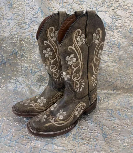 Retro Style Embroidery Square Toe Knee-High Women Cowboy Boots Chunky Middle Heels Slip On Design Large Size Shoes
