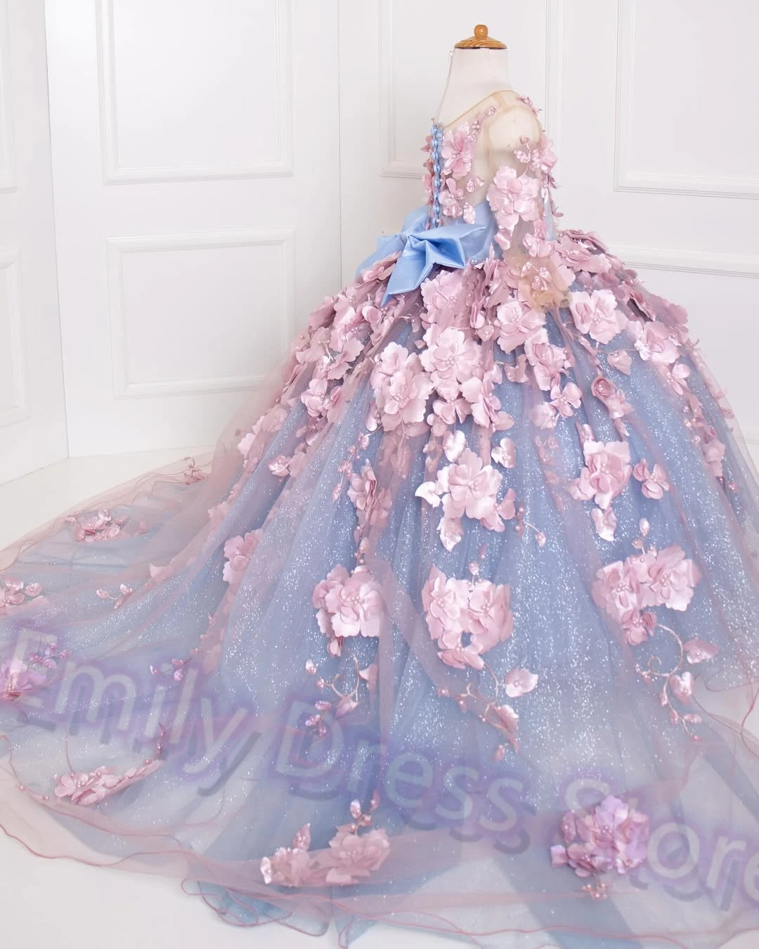 

Customized Blue Pink Flower Girl Dress For Wedding Floor Length Puffy With Bow Kids Birthday Baby First Communion Ball Gowns