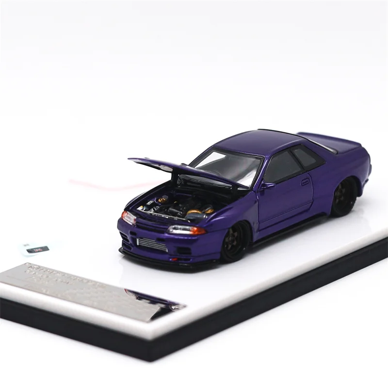 Focal Horizon FH 1:64 R32 Garage Active Limited 999 Die-Cast Car Models Gifts