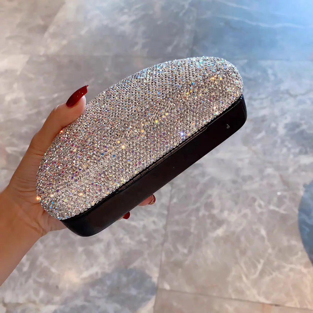 

Luxury Rhinestone Glasses Case Portable Car Sunglasses Storage Box Case Sparkling Women Myopia Eyeglass Box Glasses Accessories