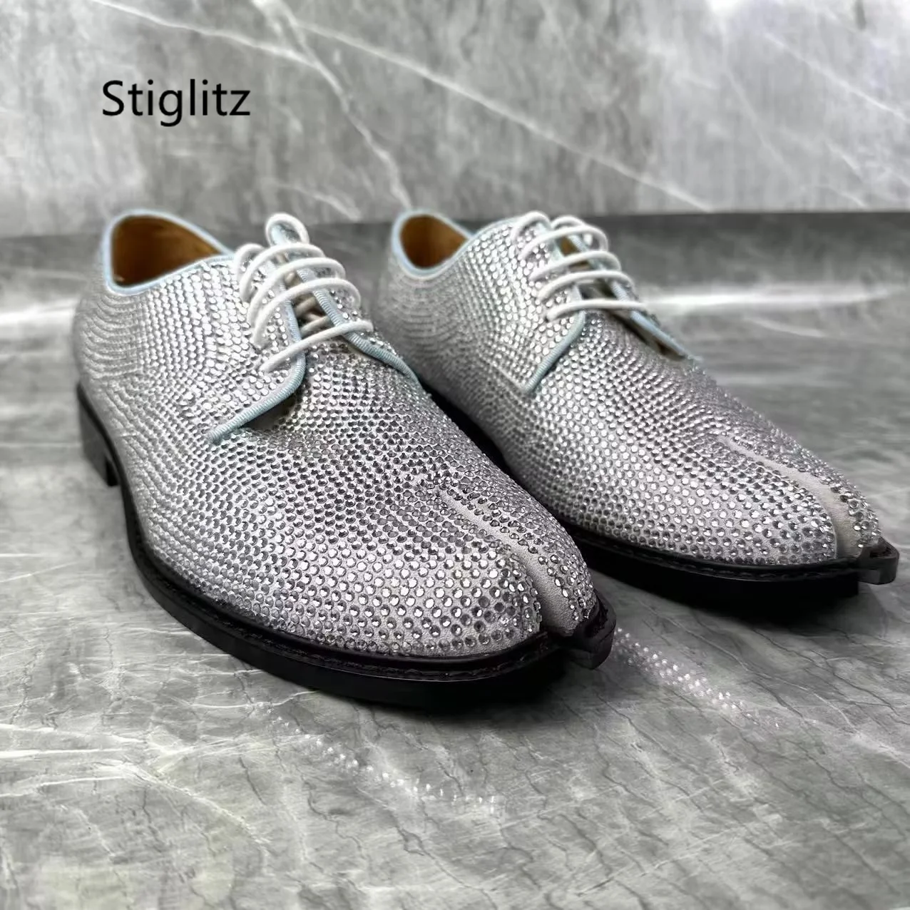 

Full Rhinestone Split Toe Shoes for Men Bling Wedding Shoes British Style Novelty Multicolor Lace-Up Luxury Genuine Leather Shoe