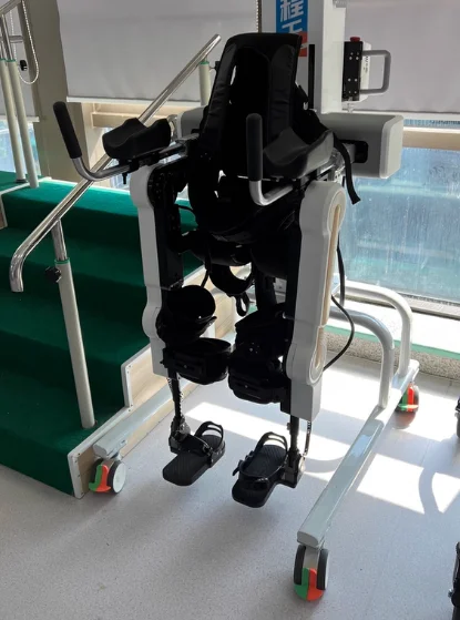 Exoskeleton Rehabilitation Robot for Paraplegia and Hemiplegia Patients, Standing Walking Gait Balance Training Equipment