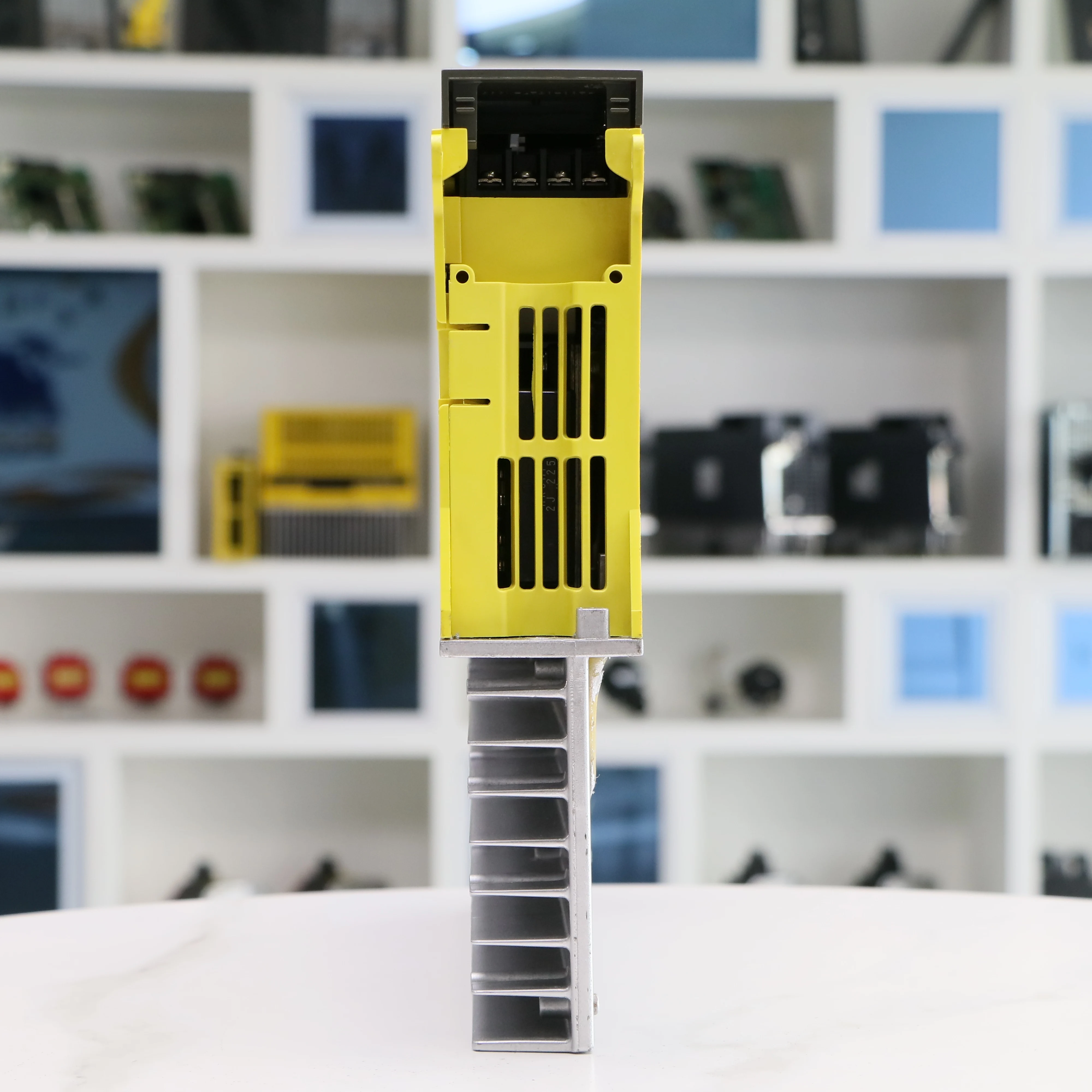 Novo ou servo amplificador módulo A06B-6079-H105 estoque um ano de garantia