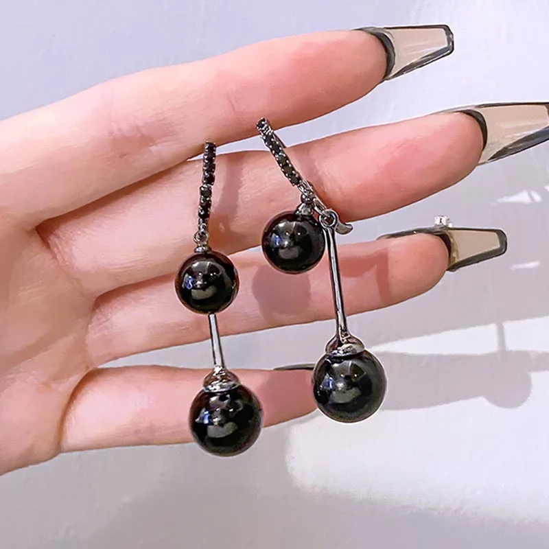 Vintage Fashion Black Simulated Pearl Ball Pendants Dangle Earrings for Women Charm Long Drops Party Jewelry pendientes mujer