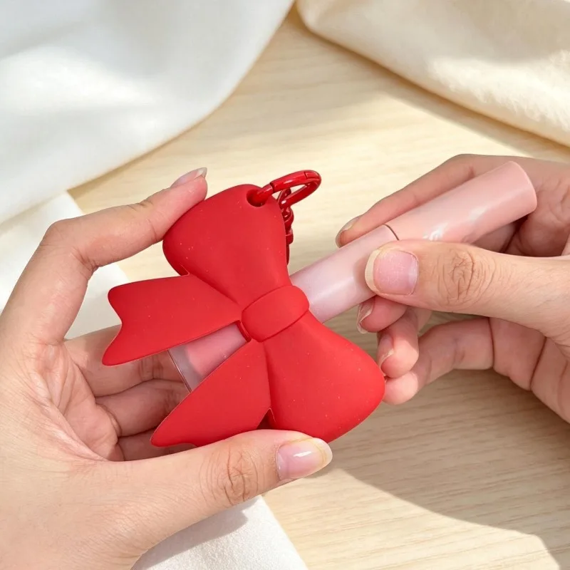 Clip‑on Silicone Lip Balm Holder Keychain Portable Lip Gloss Tube Bracket Stand Sweet 3d Lipstick Storage Key Ring Accessory view 3