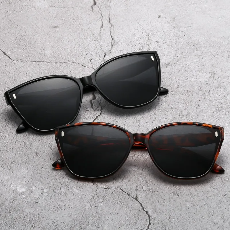 Modische Nieten-Sonnenbrille für Damen, Vintage-Sonnenbrille für Herren, Outdoor-Reise-Fahrbrille für Frauen