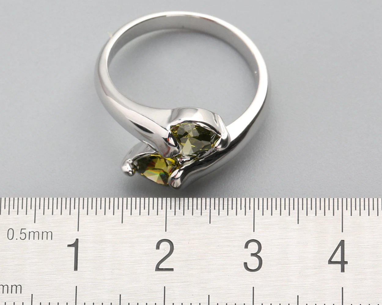 5*5mm Olivin Peridot 925 Sterling Silber Ring Q0940-G