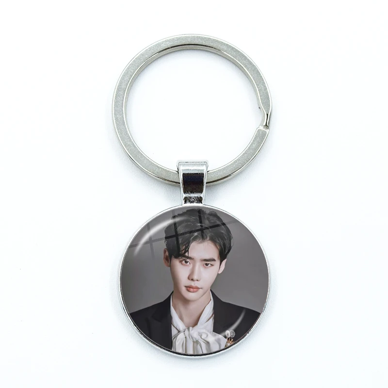 Lee Jong Suk Photo Keychain Glass Cabochon KeyRing Bag Car Key Chain Ring Holder Charms Jewelry Gifts