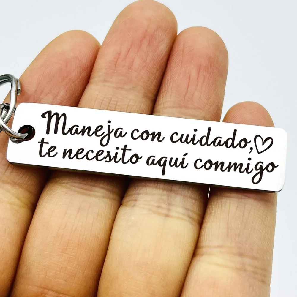 Spanish-style Heart Pattern Keychain, Unique Gift