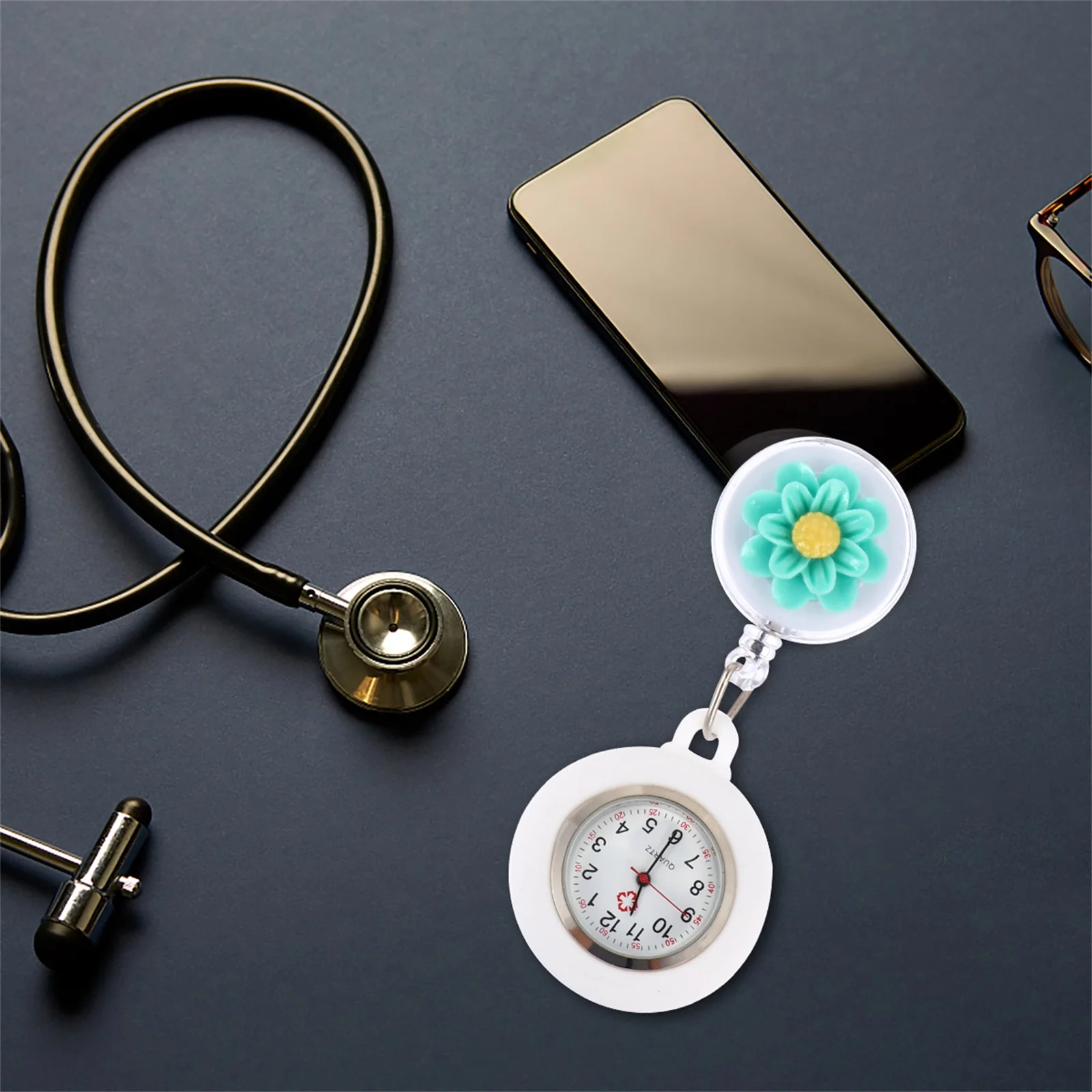 

3pcs Silicone Nurse Watches For Women Large Quartz Lightweight Clip On Pocket Watch Nurse Week Gift Lapel Watch