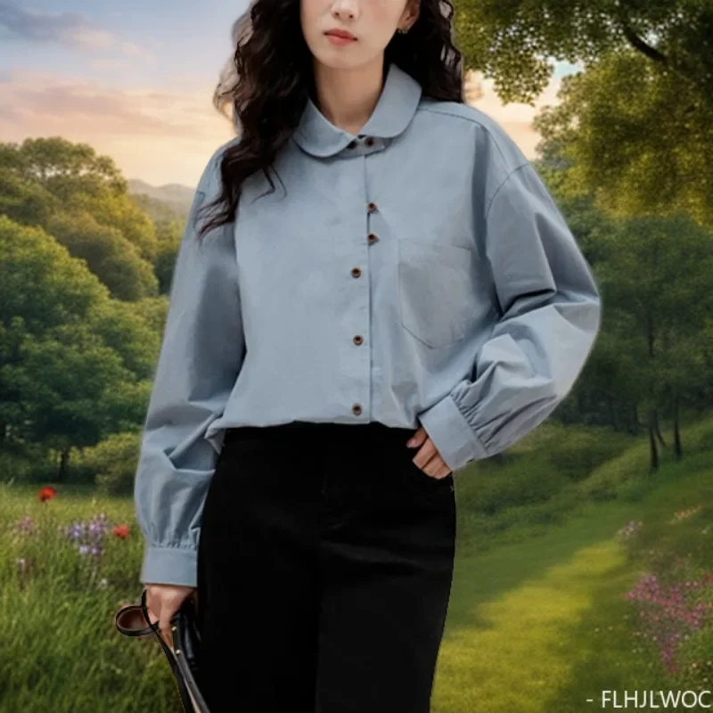 Blus Atasan Campuran Katun Kerah Peter Pan Wanita Saku Longgar Biru Rapi Gaya Jepang Kemeja Kancing Antik Retro Gadis Mori