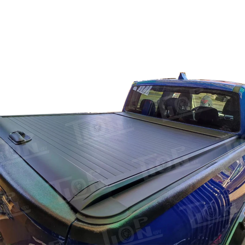 

Customized High Quality Push Pull Cargo Cover with Lock Roller Shutter Aluminium Hard Type Tonneau Cover for Tacoma Dmax