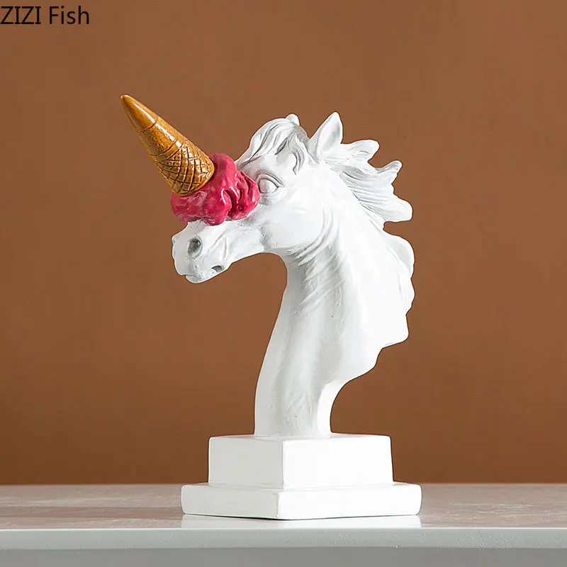 Red Ice Cream Horsehead Statue Resin Crafts Animal Ornaments Desk Decoration Ice Cream Horse Head Sculpture Modern Home Decor