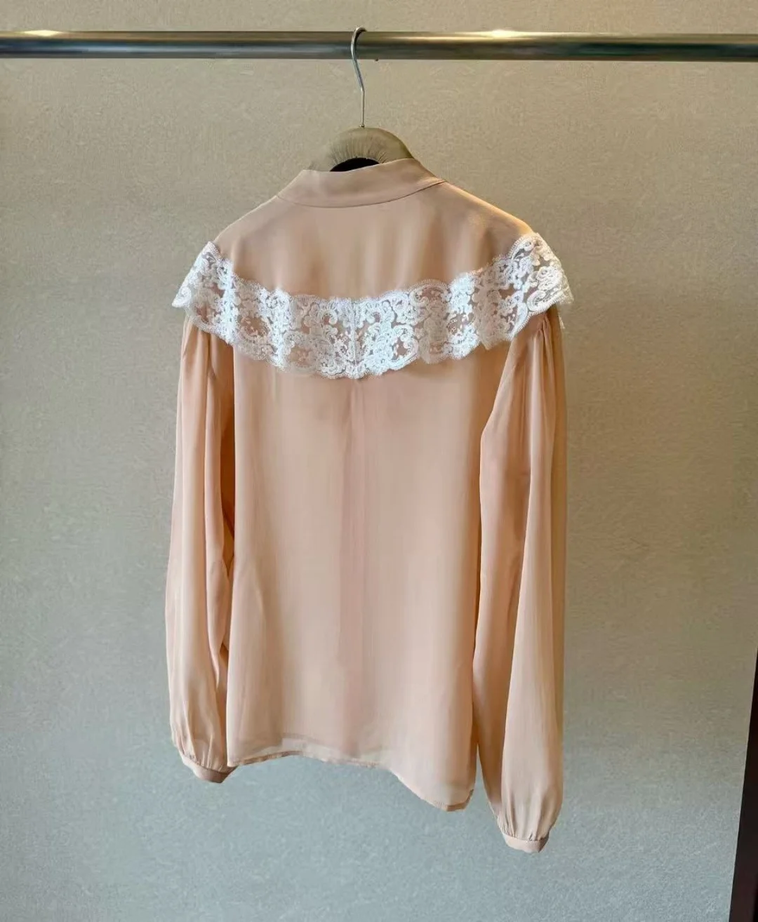 Luxurious White Lace Trim Silk Blouse Women Self-Tie Bow Neck French Retro Premium Silk Shirt Elegant Summer Top