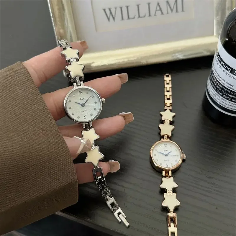 Fashion Women Star Bracelet Watch Gold Quartz Watch Ladies Wristwatch Dress Casual Bracelet Gift for Girls Relojes Para Damas