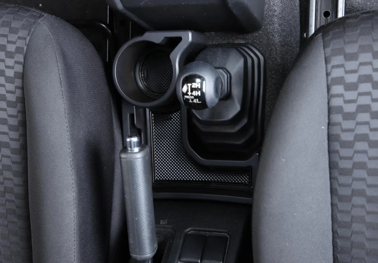 Mittelkonsolen-Armlehnen-Aufbewahrungsbox für Suzuki Jimny JB64/JB74 2018-2025, ausziehbare PU-Leder-Armlehne mit Getränkehalter – Detail 5