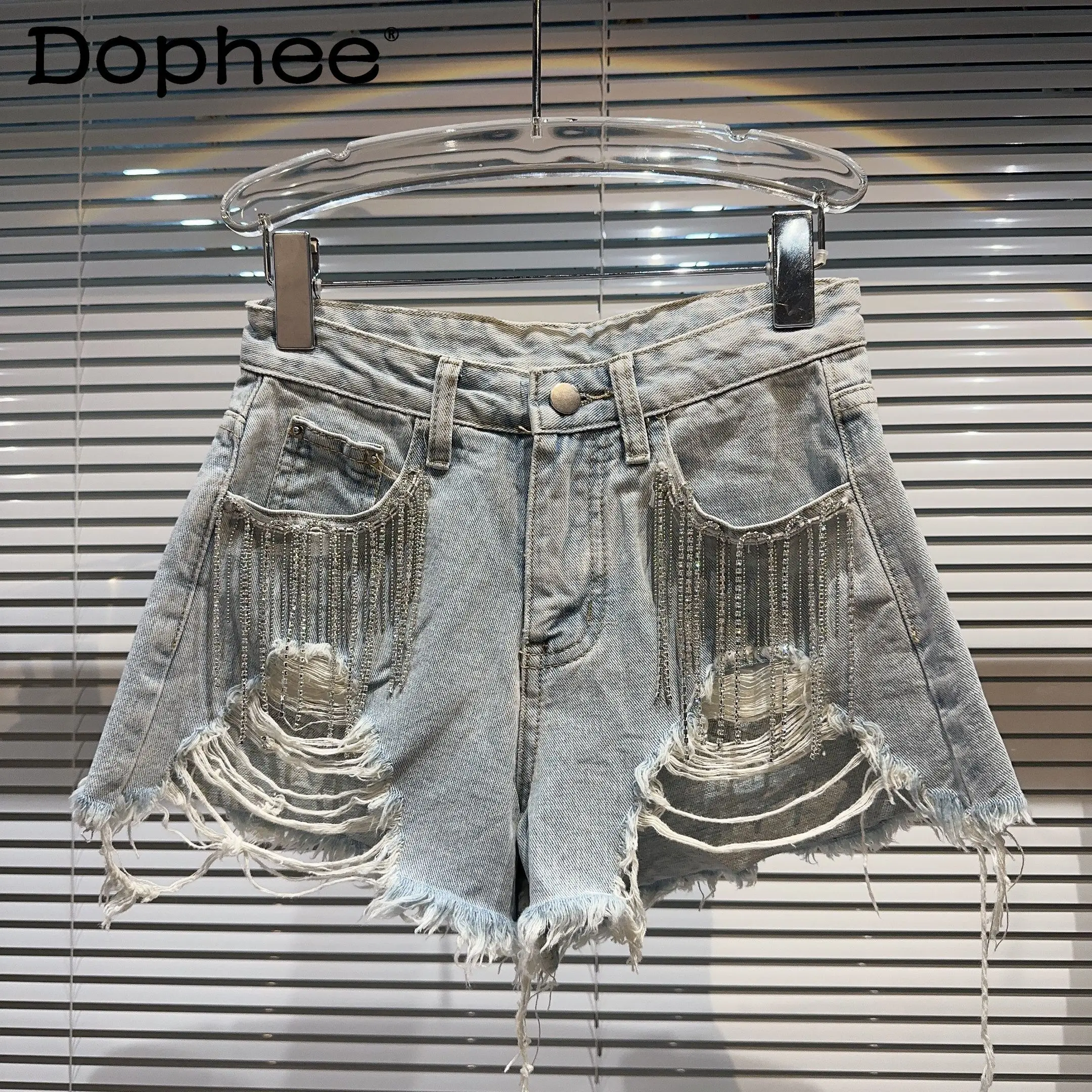 

Hot Girl Tassel Rhinestone Chain Ripped Denim Shorts 2024 Summer New Street Style Frayed Edge Short Shorts Short Jeans Women