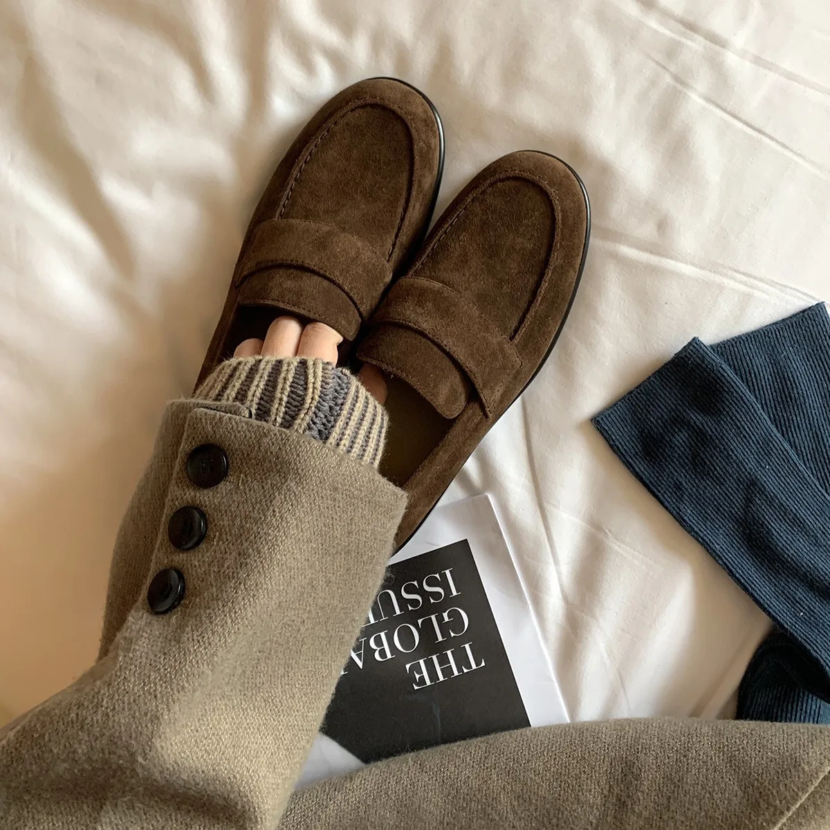 

Autumn New Suede Casual Women Shoes Fashion Slip on Loafers Comfortable Flat Shoes Moccasins Classic Driving Shoes Ladies Shoes