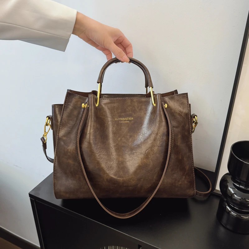 

Famous Designer Leather Tote Bag For Women, Spacious Handbag Shoulder Carry Classic Elegant Luxury Brand