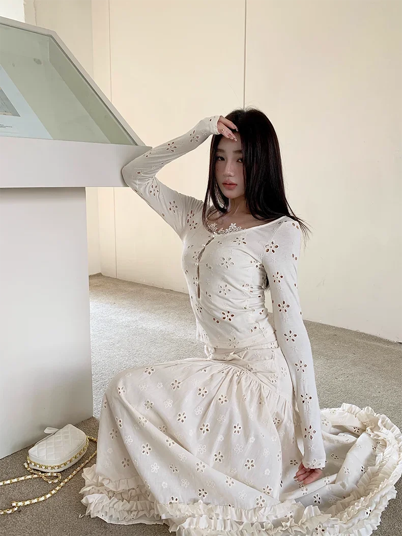 

2024 Autumn New Women Two Piece Skirt Sets Lace Splicing Hollow Out Long Sleeve Slim Tops High Waist A Line Long Skirt Outfits