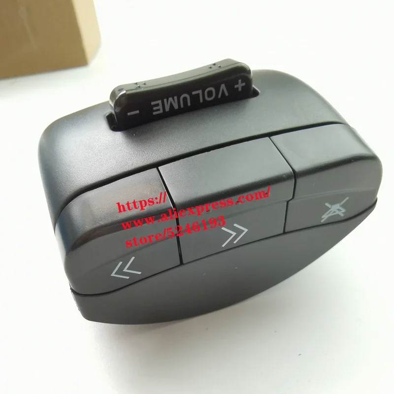 

Multifunction steering wheel volume button/switch for BYD F3/F3R Audio switch F3-3750300A