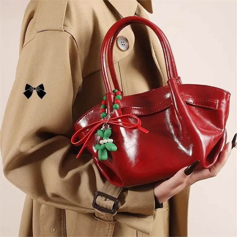 

Belt Design Pleated Women's PU Shoulder Bags Red Wedding Ladies Tote Crossbody Bag Female Small Handbags with Pendant Christmas