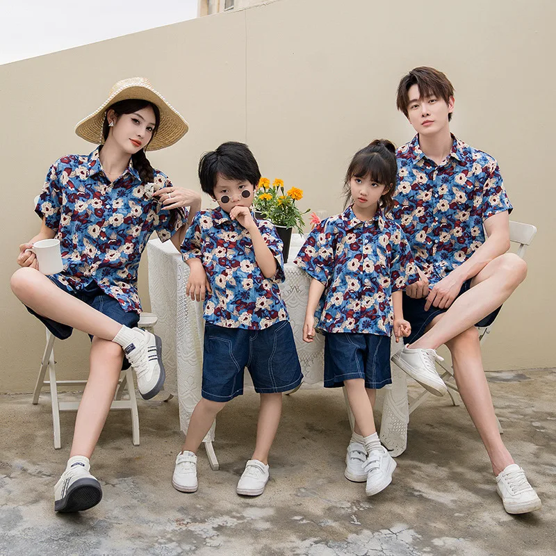 

Floral Shirt Family Matching Outfit Vacation Dad Mom Son Daughter Clothes Resort Look Fashion Beach Mother Father Children Sets