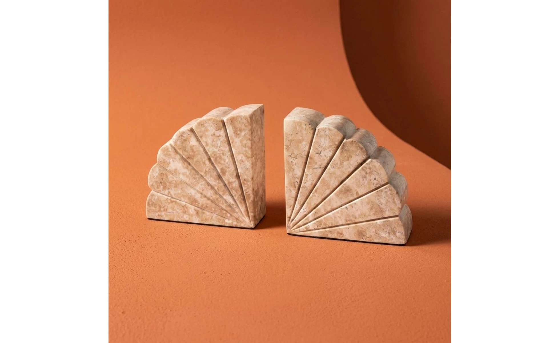 Marbled Shell-shaped Bookends Stable Base Artisan Crafted Neutral Shelf Support for Home and Office Organization