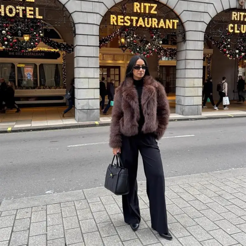 Ele Brown Sztuczne Futro Jaet Street Sle Faionable Odzież Wierzchnia Damska Ekologiczny Luksusowy Płaszcz dla Kobiet w Średnim Wieku...