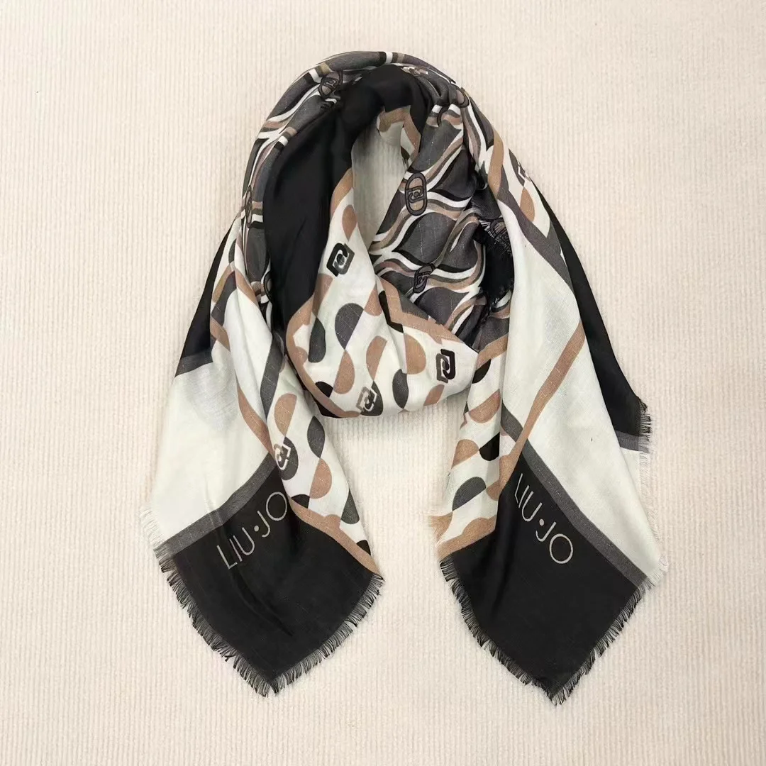 

Wholesale psain 23 Italy original single export counter goods light luxury liujo trend fashion all new geometric printed scarf