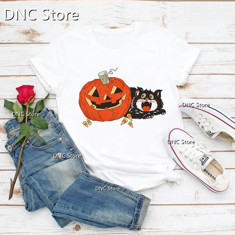 

Bat In A Pumpkin - Cute And Creepy Halloween T-Shirts Fashion Harajuku Women T-Shirt Halloween Clothing Tshirt Hip Hop T-shirt