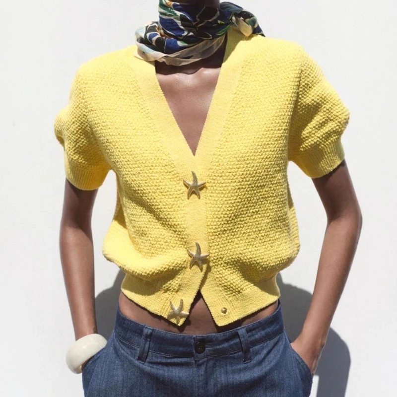 Осень-зима 2025 г., новый дизайн, вязаный модный облегающий свитер с пряжкой в виде морской звезды для женщин