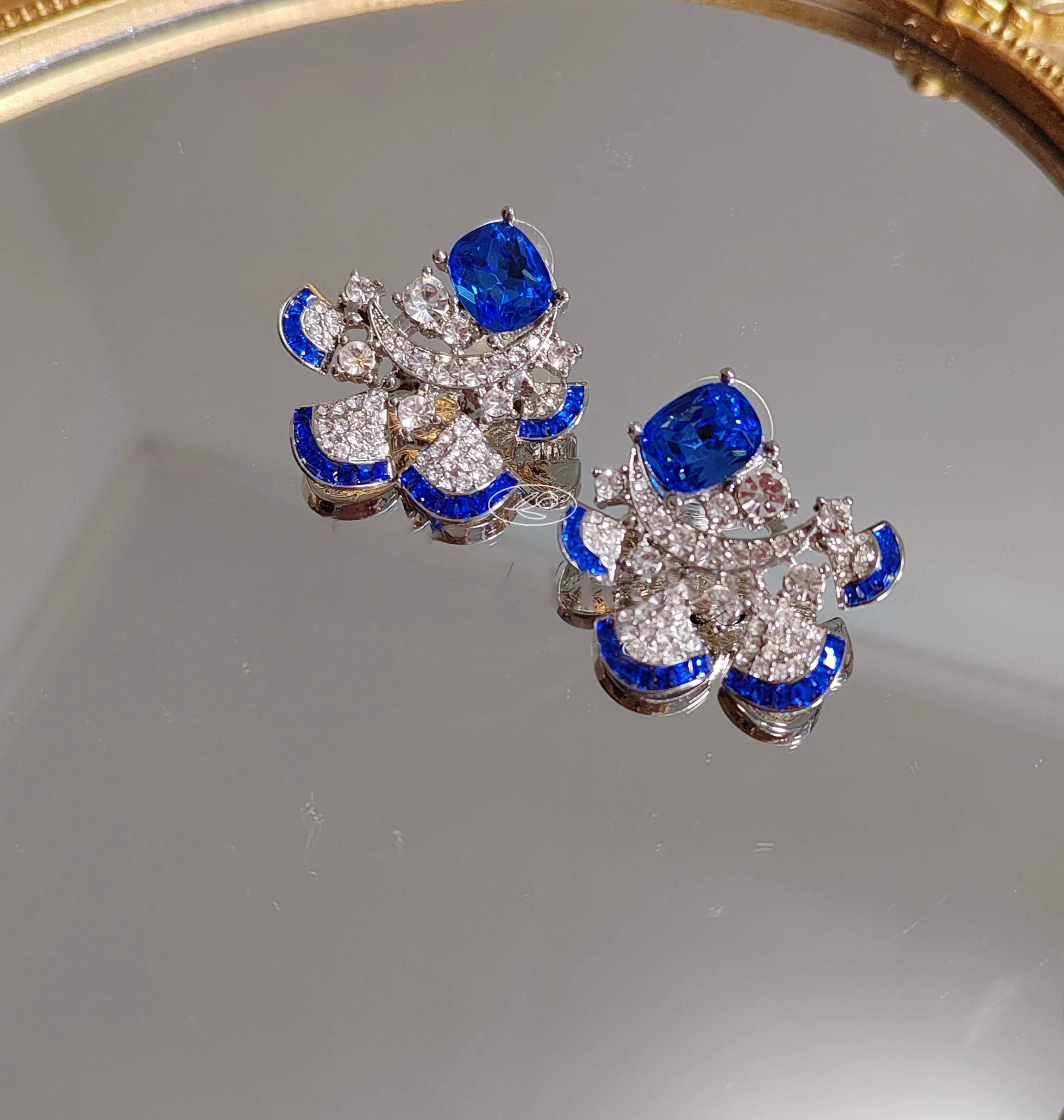 

Zircon sparkling fan earrings luxury sapphire trend dinner banquet stud earrings