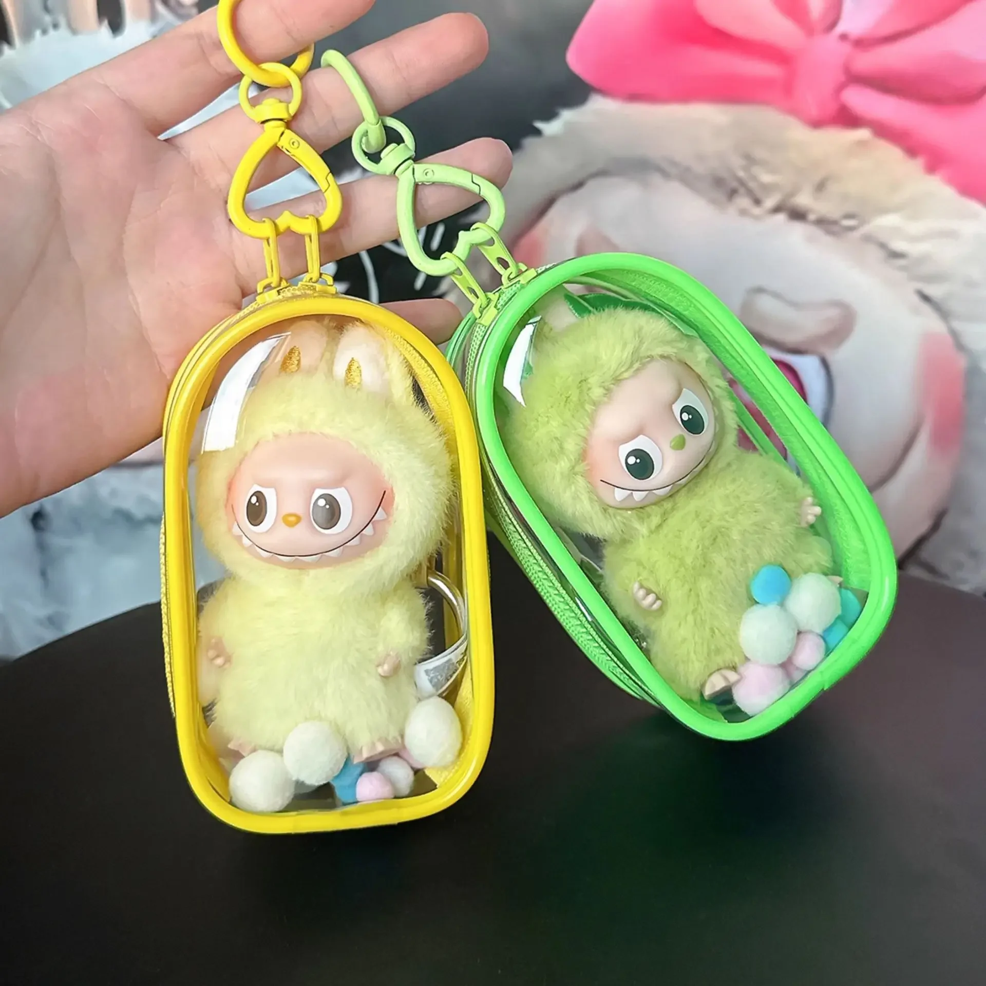 حافظة واقية شفافة لـ Labubu V4 PIN لسلسلة الحب حقيبة واقية ملونة مقاومة للغبار ملحقات الدمية مع سلسلة مفاتيح
