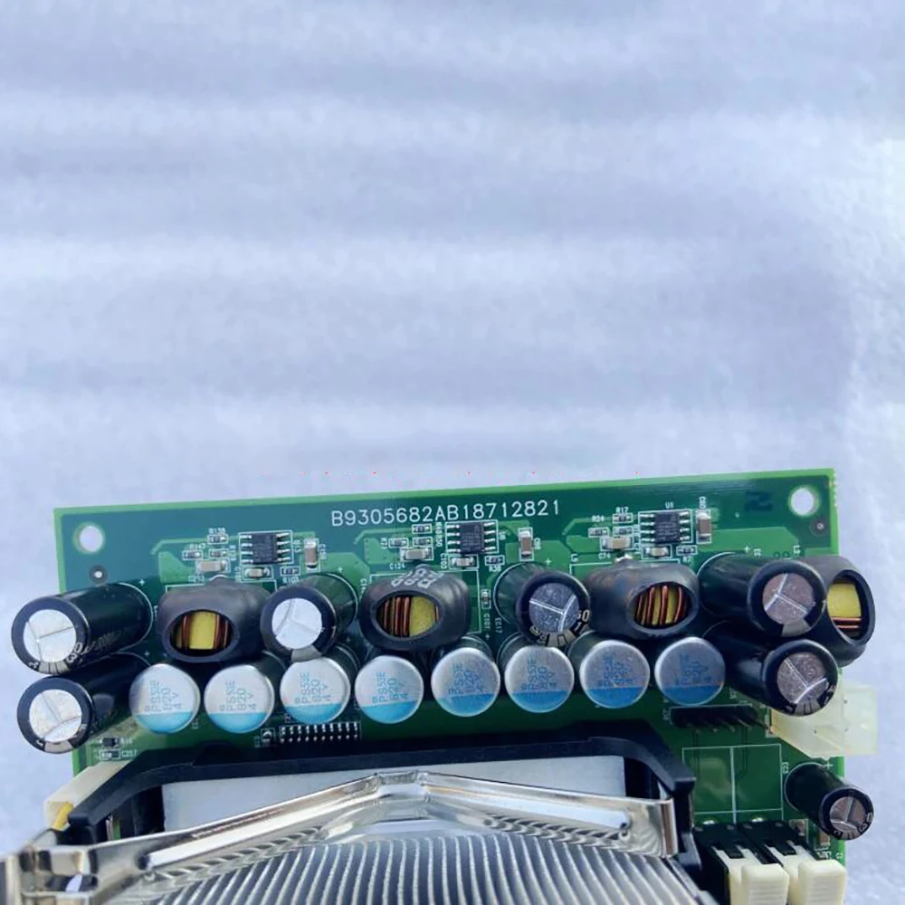 

Industrial Control Motherboard With Memory And Fan ROBO-8712VLA BIOS R1.00