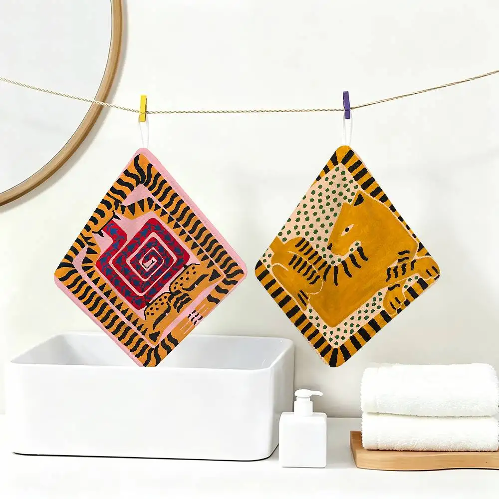 Ancient Egypt Tiger Leopard Hanging Kitchen Towel, Polyester Cotton Material, Wear Resistant Hand Wiping Towel for Home