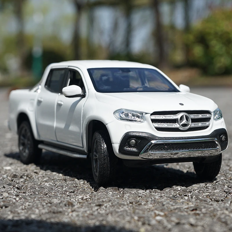 WELLY 1:24 Mercedes-Benz X-CLASS Picku Alloy Car Diecasts & Toy Vehicles Car Model Miniature Scale Model Car Toy For Children