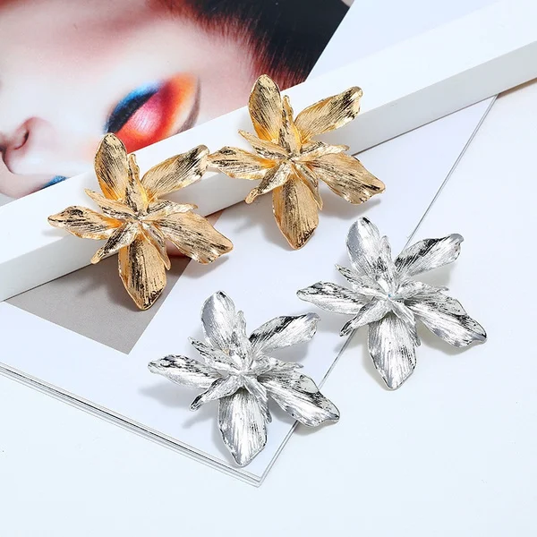 Hot Sale Simple Golden Silver Color Big Flower Dangle Drop Zinc Alloy Female Stud Earrings For Women Ladies Accessories