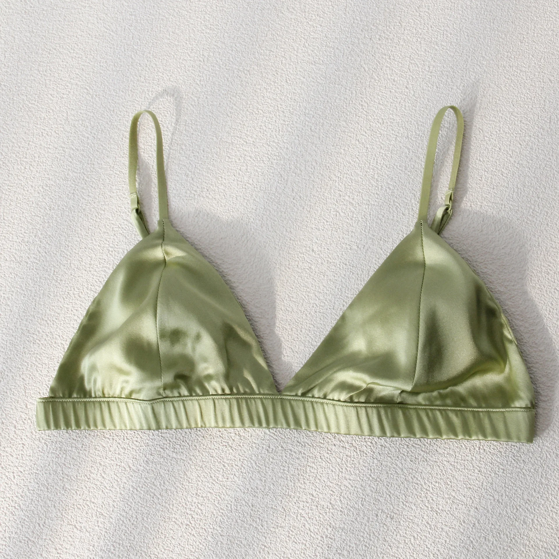 Birdtree 93%  Silk Bra Women Wireless Seamless Brassiere Thin Padded Linerie Underwear Soft Healthy New 2023 U35686C