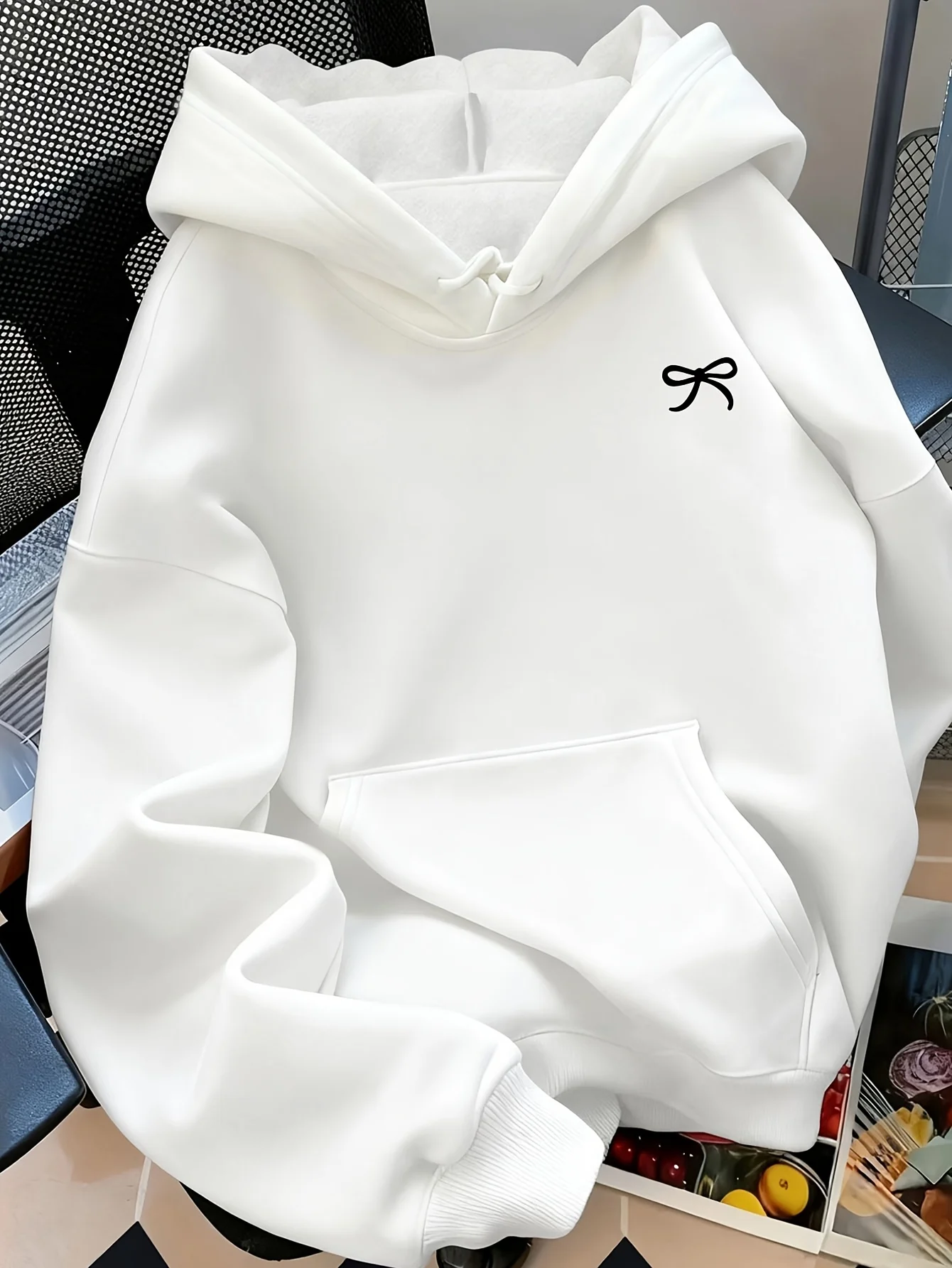 New Unisex Fashion Sweatshirt with Relaxed Letter Print Bow, Fashionable and Gentle, Casual Full Match Long Sleeved Style